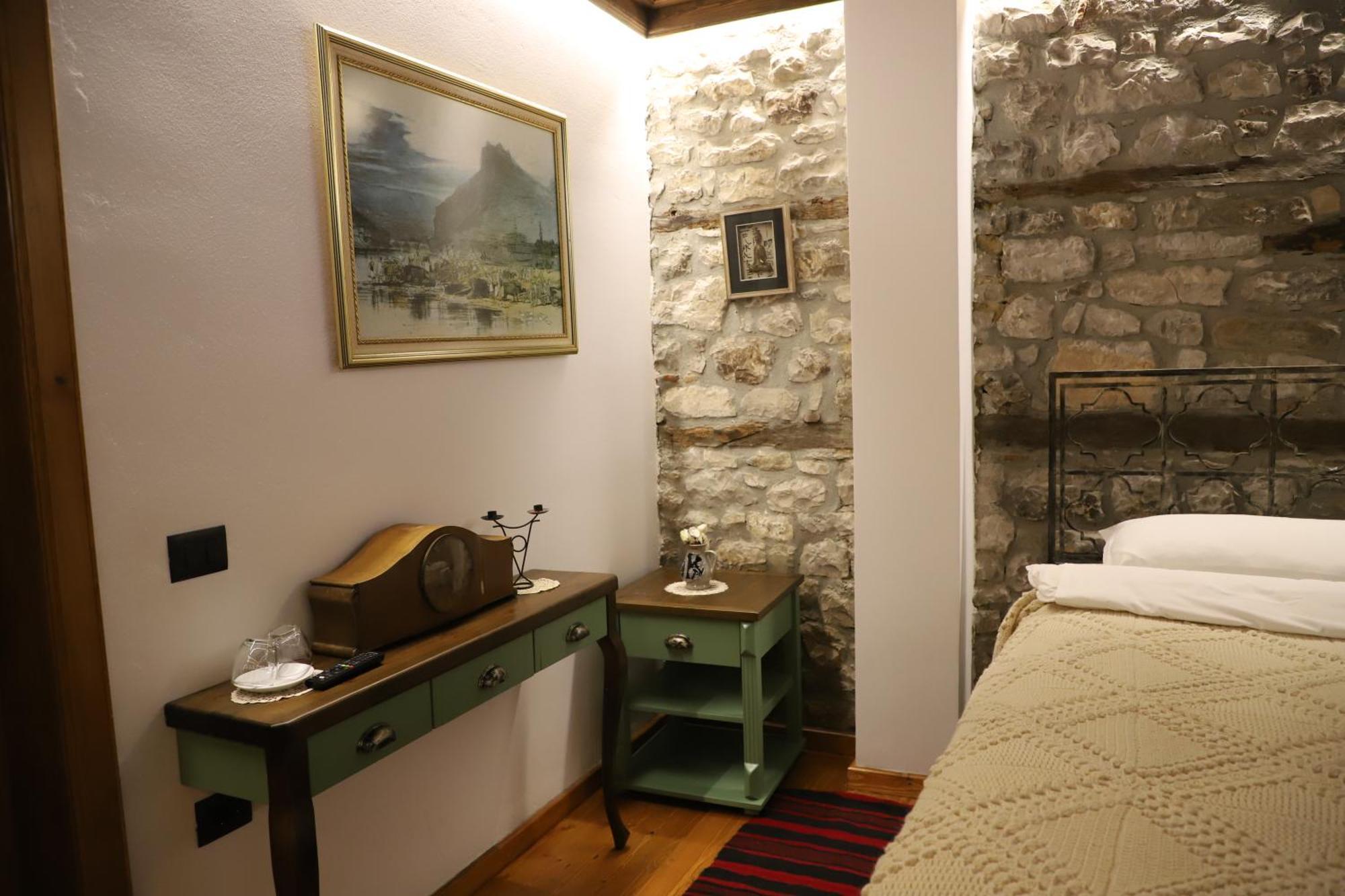 Tomori Guest house