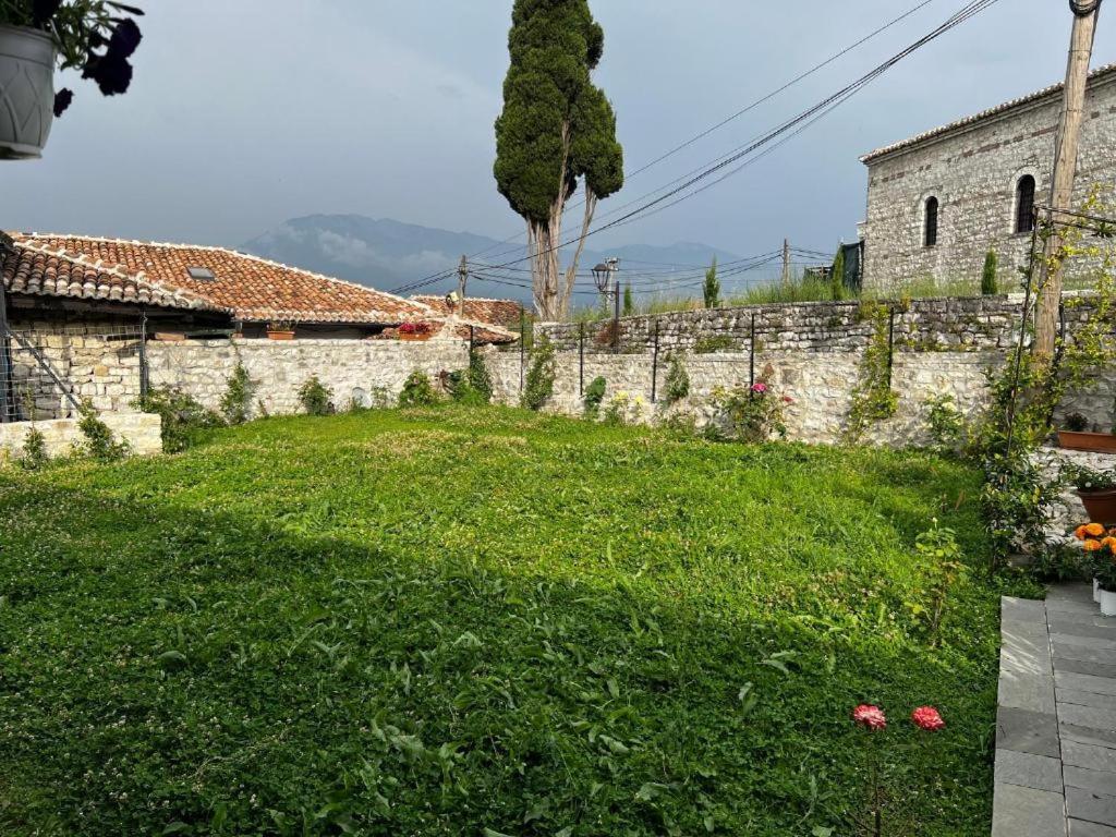 Tomori Pensjonat Berat